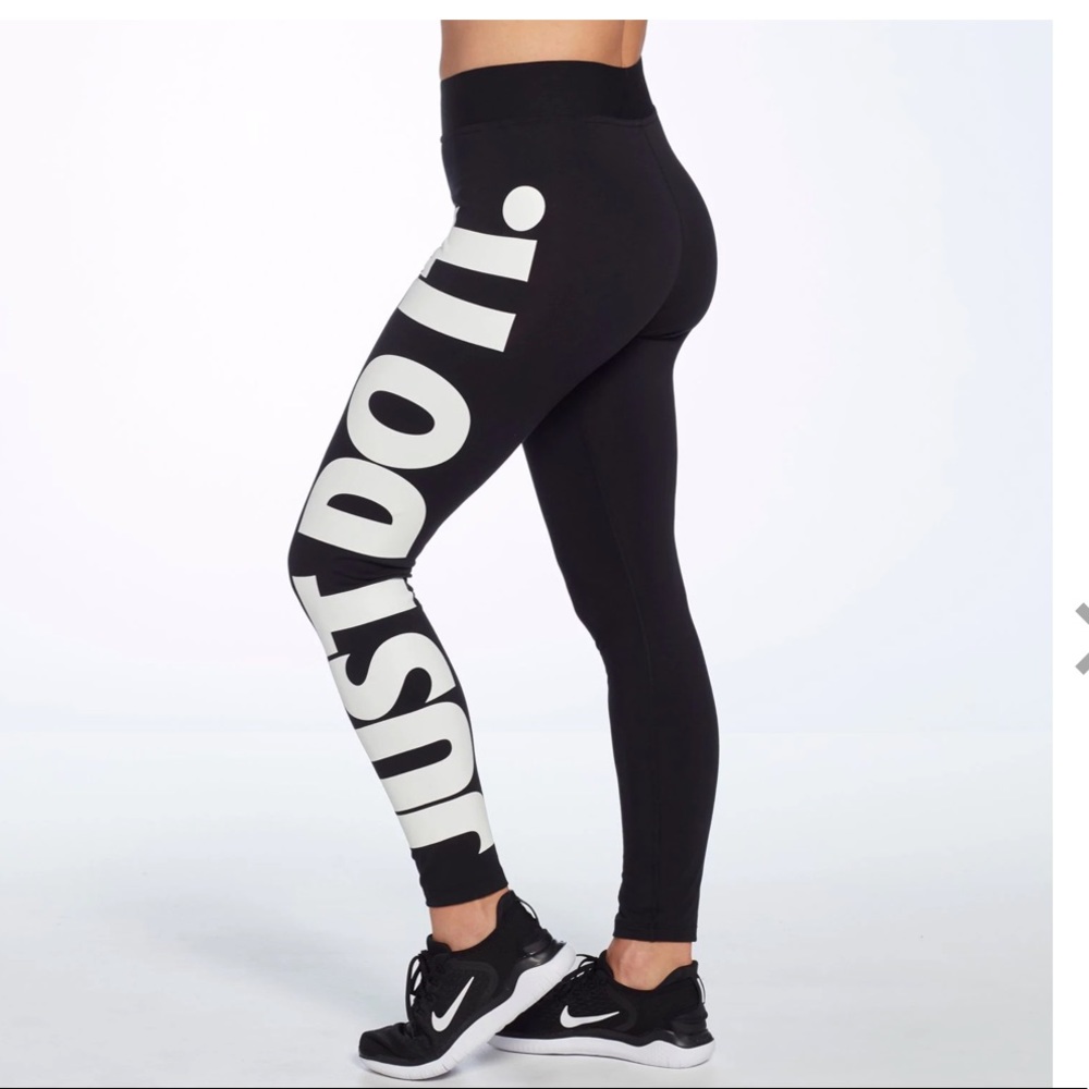 Nike Tight Fit Legging